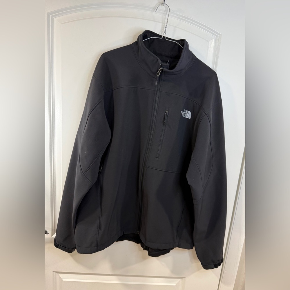 The North Face Men’s XL Black Softshell Jacket Full Zip Fleece Lined